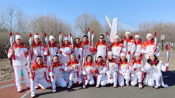 传递圣火 喜迎亚运